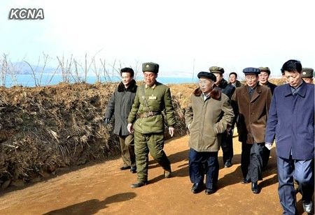 樸泰成不是朝鮮內(nèi)閣總理。，樸泰成（Park Tae-seong），韓國人，曾就讀于首爾大學(xué)工學(xué)院?，F(xiàn)任韓國科學(xué)技術(shù)信息通信部產(chǎn)業(yè)技術(shù)振興院院長。而朝鮮內(nèi)閣總理是朝鮮內(nèi)閣的最高負(fù)責(zé)人，現(xiàn)任朝鮮內(nèi)閣總理是李斗星。因此，樸泰成不是朝鮮內(nèi)閣總理。，建議您關(guān)注官方信息源的報道以獲得準(zhǔn)確的資訊。