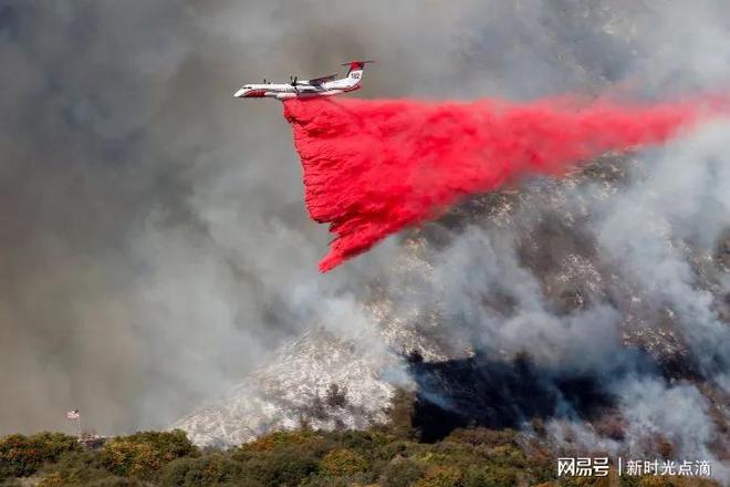 是的，據(jù)報道，洛杉磯山火已經(jīng)造成了至少16人死亡。這場山火是近年來美國最大的山火之一，給當(dāng)?shù)貛砹藰O大的破壞和人員傷亡。希望救援人員能夠盡快控制火勢，減少更多的損失和傷害。