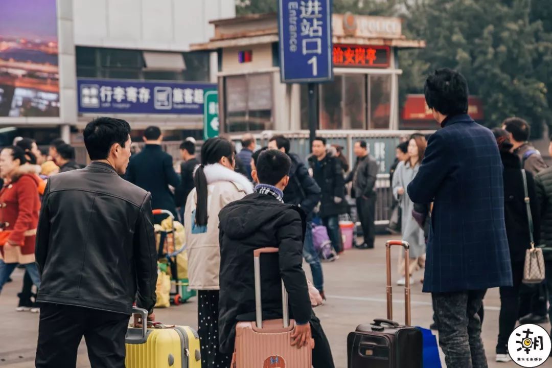 下一站，家！直擊2025年春運(yùn)首日