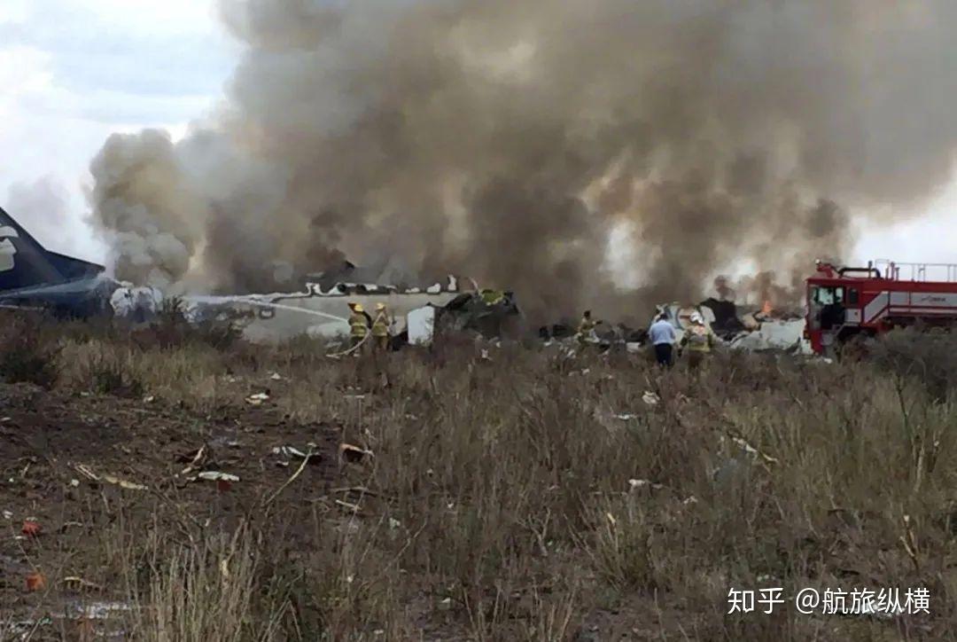 八佰電影里的旗幟,韓國載181人飛機(jī)降落時爆炸起火